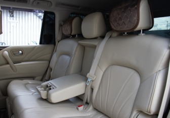 Подержанный автомобиль Infiniti QX80 2015 года (12 фото)