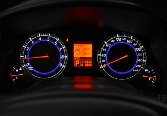 Подержанный автомобиль Infiniti EX 2008 года (17 фото)