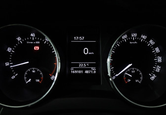 Подержанный автомобиль Skoda Yeti 2014 года (12 фото)