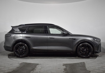 Подержанный автомобиль Voyah Free 2025 года (4 фото)