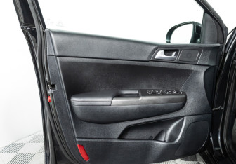 Подержанный автомобиль Kia Sportage 2020 года (26 фото)