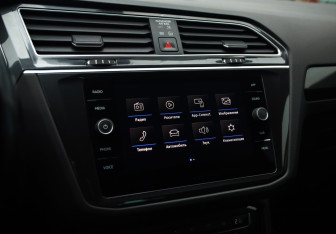 Подержанный автомобиль Volkswagen Tiguan 2018 года (15 фото)
