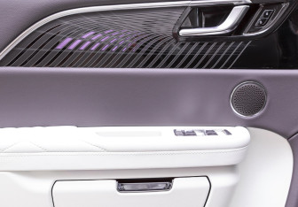 Новый Hongqi E-HS9 2022 (11 фото)