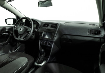 Подержанный автомобиль Volkswagen Polo Sedan 2019 года (9 фото)