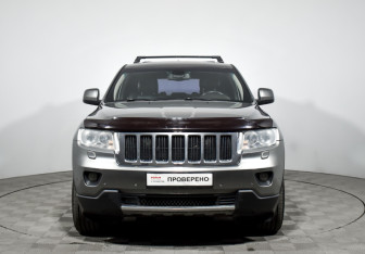 Подержанный автомобиль Jeep Grand Cherokee 2012 года (2 фото)