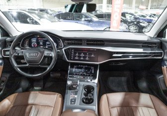 Подержанный автомобиль Audi A6 Sedan 2019 года (14 фото)