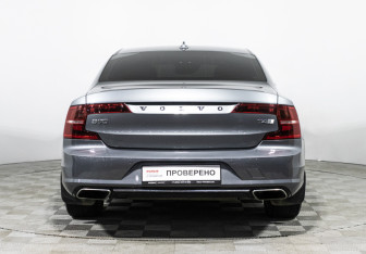 Подержанный автомобиль Volvo S90 2019 года (6 фото)
