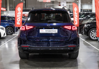 Подержанный автомобиль Mercedes-Benz GLE 2021 года (9 фото)