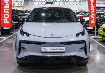 Подержанный автомобиль Zeekr X 2023 года (4 фото)
