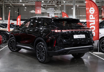 Подержанный автомобиль Exeed RX 2024 года (10 фото)
