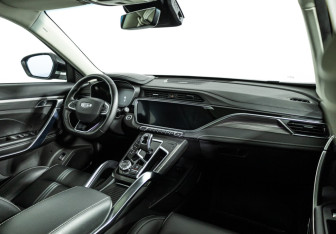 Подержанный автомобиль Geely Atlas Pro 2022 года (9 фото)