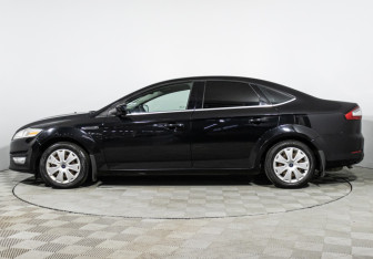 Подержанный автомобиль Ford Mondeo Sedan 2011 года (8 фото)