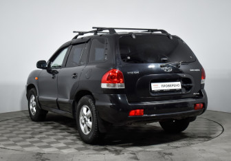 Подержанный автомобиль Hyundai Santa Fe 2010 года (7 фото)