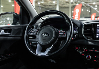 Подержанный автомобиль Kia Sportage 2021 года (12 фото)