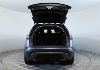 Подержанный автомобиль Land Rover Range Rover Velar 2019 года (7 фото)