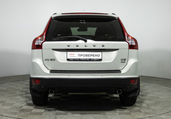 Подержанный автомобиль Volvo XC60 2012 года (6 фото)