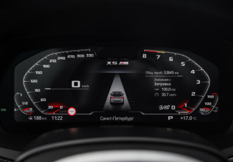 Подержанный автомобиль BMW X5 M 2021 года (17 фото)