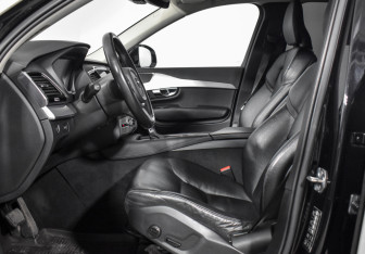 Подержанный автомобиль Volvo XC90 2019 года (11 фото)