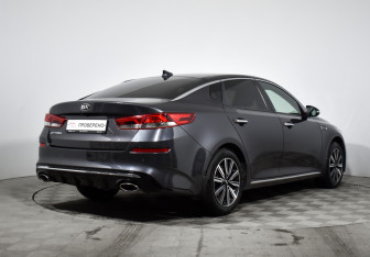 Подержанный автомобиль Kia Optima Sedan 2019 года (5 фото)