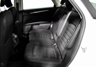 Подержанный автомобиль Ford Mondeo Sedan 2017 года (11 фото)