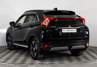 Подержанный автомобиль Mitsubishi Eclipse Cross 2018 года (7 фото)
