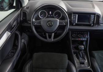Подержанный автомобиль Skoda Karoq 2020 года (10 фото)