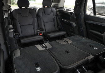 Подержанный автомобиль Volvo XC90 2019 года (31 фото)