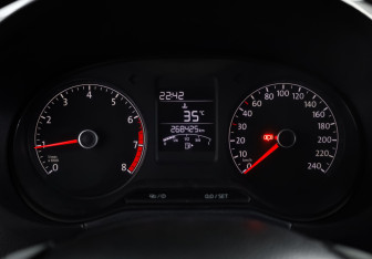 Подержанный автомобиль Volkswagen Polo Sedan 2018 года (11 фото)