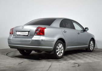 Подержанный автомобиль Toyota Avensis Sedan 2007 года (5 фото)