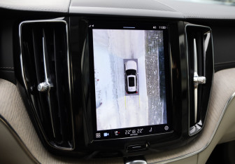 Подержанный автомобиль Volvo XC60 2021 года (16 фото)