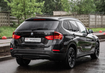 Подержанный автомобиль BMW X1 2013 года (6 фото)