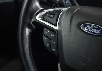 Подержанный автомобиль Ford Mondeo Sedan 2016 года (11 фото)