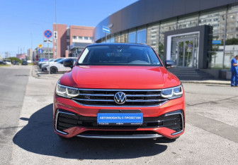 Подержанный автомобиль Volkswagen Tiguan 2020 года (2 фото)