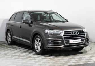 Подержанный автомобиль Audi Q7 2015 года (3 фото)