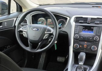 Подержанный автомобиль Ford Mondeo Sedan 2019 года (16 фото)
