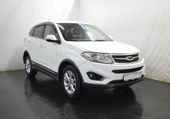 Подержанный автомобиль Chery Tiggo 5 2015 года (3 фото)