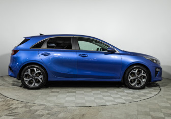 Подержанный автомобиль Kia Ceed Hatchback 2018 года (4 фото)