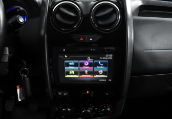 Подержанный автомобиль Renault Duster 2017 года (16 фото)