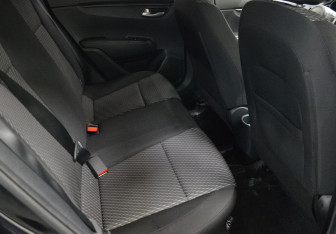 Подержанный автомобиль Kia Rio Sedan 2018 года (12 фото)