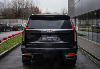 Подержанный автомобиль Cadillac Escalade Suv 2021 года (6 фото)