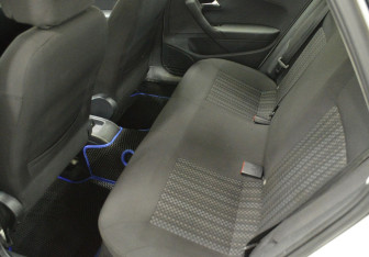 Подержанный автомобиль Volkswagen Polo Sedan 2015 года (11 фото)