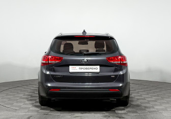 Подержанный автомобиль Kia Ceed Wagon 2018 года (6 фото)