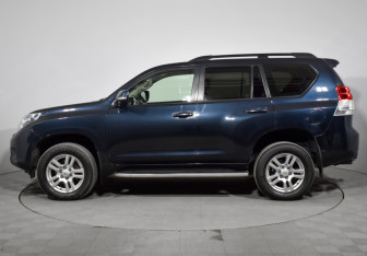 Подержанный автомобиль Toyota Land Cruiser Prado 2013 года (8 фото)