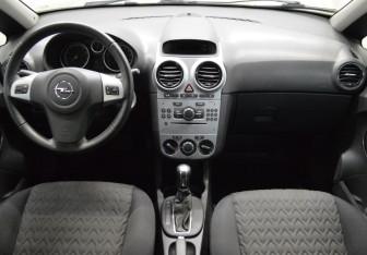 Подержанный автомобиль Opel Corsa 2013 года (14 фото)