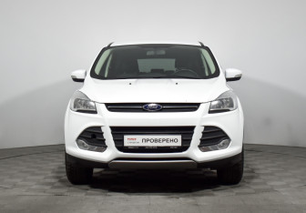 Подержанный автомобиль Ford Kuga 2015 года (2 фото)