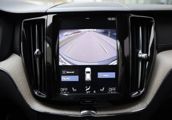 Подержанный автомобиль Volvo XC60 2018 года (18 фото)