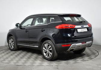 Подержанный автомобиль Geely Atlas 2018 года (7 фото)