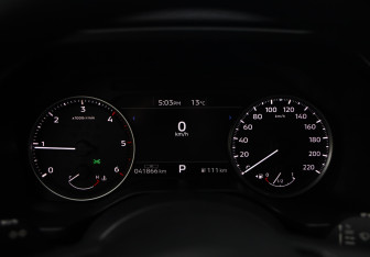 Подержанный автомобиль Mitsubishi L200 2025 года (16 фото)