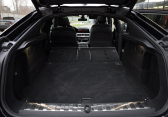 Подержанный автомобиль BMW X6 2019 года (36 фото)