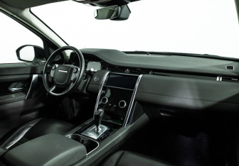 Подержанный автомобиль Land Rover Discovery Sport 2019 года (9 фото)